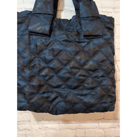 Marc Jacobs Quilted Nylon Knot Large Tote Bag Camouflage Midnight Blue Dust Bag - Picture 8 of 14